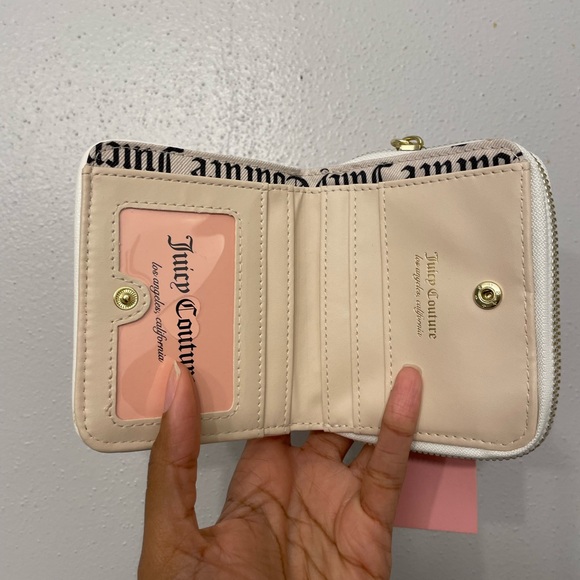 Juicy Couture Los Angeles Wallet - Picture 4 of 6